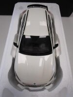 Mercedes-Benz Modellauto AMG GLA 1:18