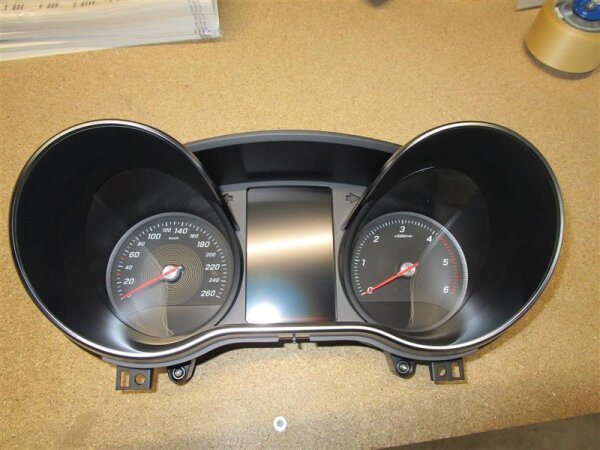 Mercedes-Benz Kombiinstrument / Tachometer