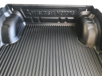 Mitsubishi Laderaumwanne L169 MZ314287