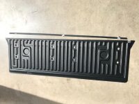 Mitsubishi Laderaumwanne L169 MZ314287