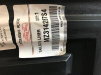 Mitsubishi Laderaumwanne L169 MZ314287