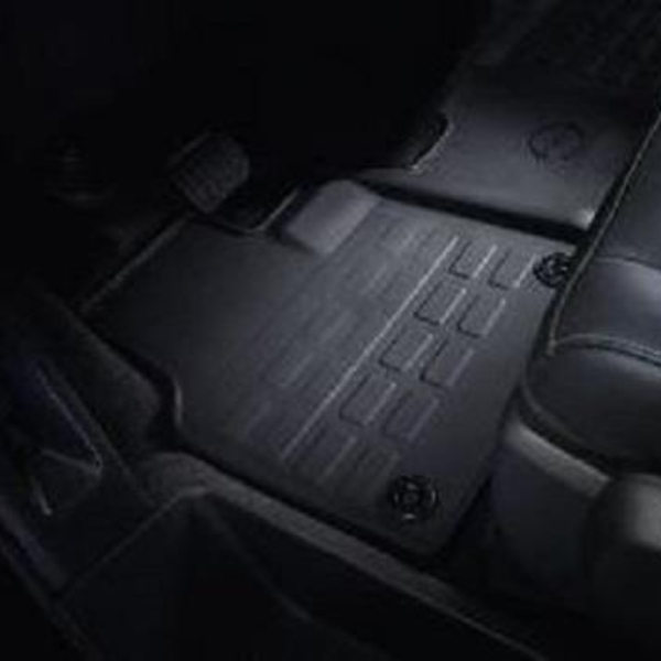 Opel Vivaro K0 Gummifußmatten Vorne