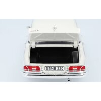 Mercedes-Benz Modell 220 S W 111 (1959-1965) weißgrau, Norev, 1:18