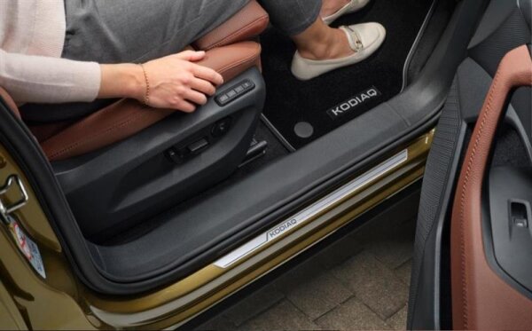 Skoda Einstiegsleisten vorne silber Kodiaq