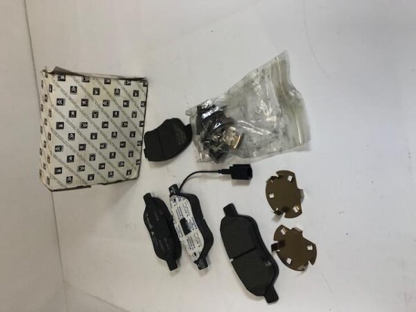 Citroen und Peugeot Bipper Nemo Bremsbacken vorne