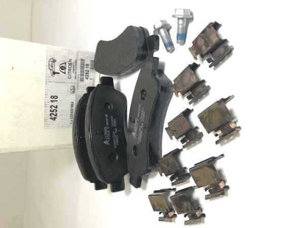 Peugeot Citroen Xsara Berline Coupe Bremsbelege vorn 4252 18