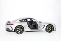 Mercedes-Benz Mercedes-AMG GT 63 4MATIC+ hightechsilber NZG Modell 1:12