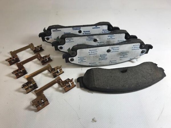 Mopar Dodge Charger  Bremsbelag Satz Hinterachse 68147681AB