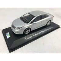 Modellauto Toyota Avensis Paul´s Minicamps 1:43...