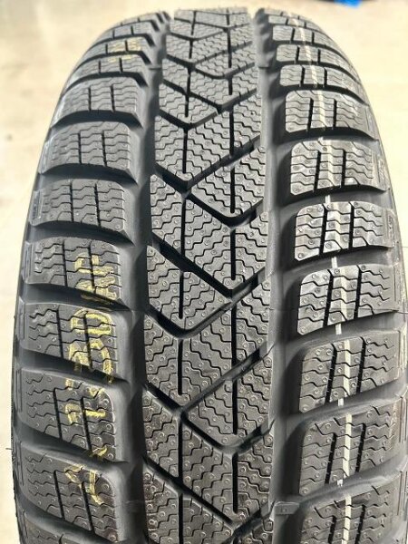 1x Winterreifen Pirelli Winter SottoZero 3 205/65 R16 95H, MO DOT 1707