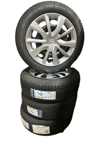 4x Winterkomplettrad Corsa Fulda 195/55R16 87H 9835802080 6,5Jx16H2 DOT1822 ET32