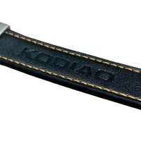 Skoda KODIAQ Leder-Schlüsselanhänger – Schwarz mit Karabiner (MVF37851)