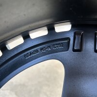 Mercedes AMG Radsatz 20 Zoll mit Michelin Pilot Alpin 5 Winterreifen DOT 3822