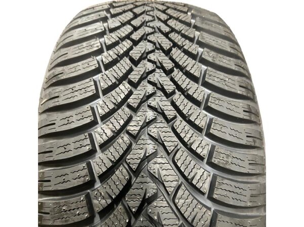 1x Winterreifen FALKEN HS01 EUROWINTER 225/50 R17 98V XL DOT 3221