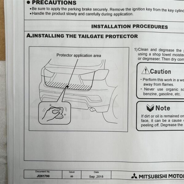 Mitsubishi Tailgate Protector MZ576762EX – Heckklappenschutz