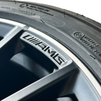 Mercedes-Benz AMG 20 Zoll Winter-Komplettrad Vorderachse links – 265/40 R20