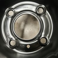 Komplettradsatz Stahlfelgen mit Kappen ET20 Falken EuroWinter HS01 195/60 R16